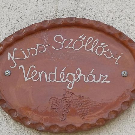 Kiss-Szollosi Vendeghaz Debrecen Buitenkant foto