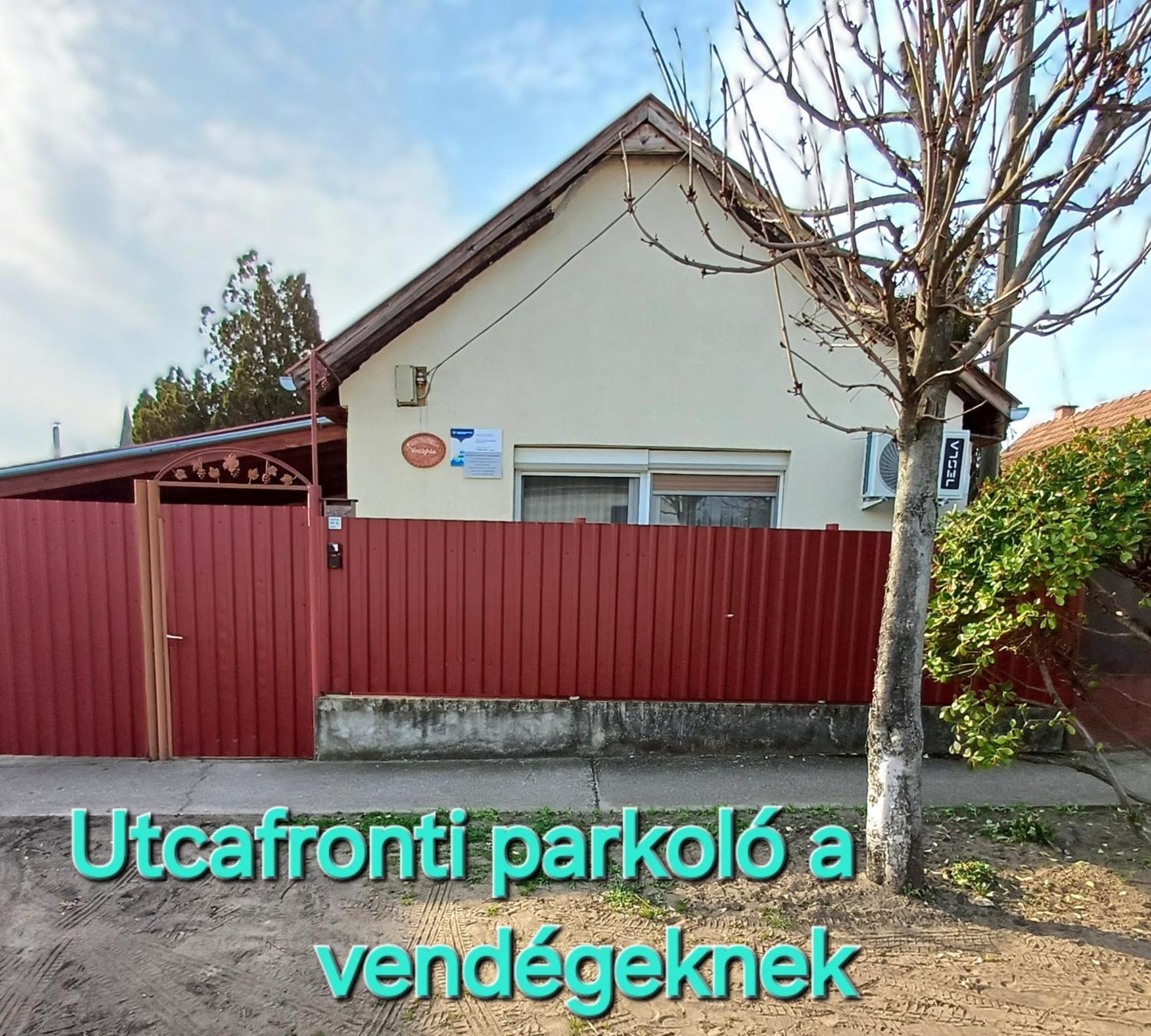 Kiss-Szollosi Vendeghaz Debrecen Buitenkant foto